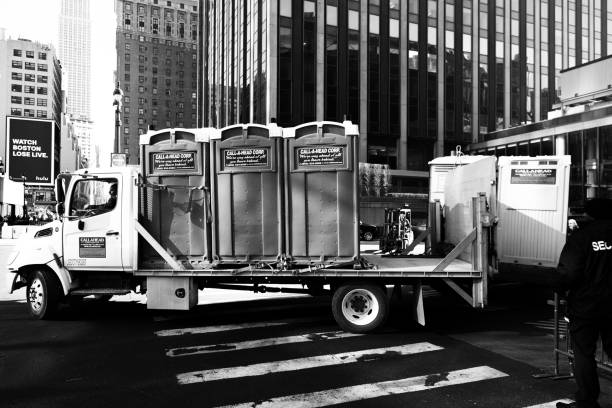 Best Portable toilet rental cost  in Edgewood, KY